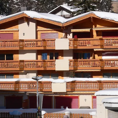 Regina * Crans-Montana